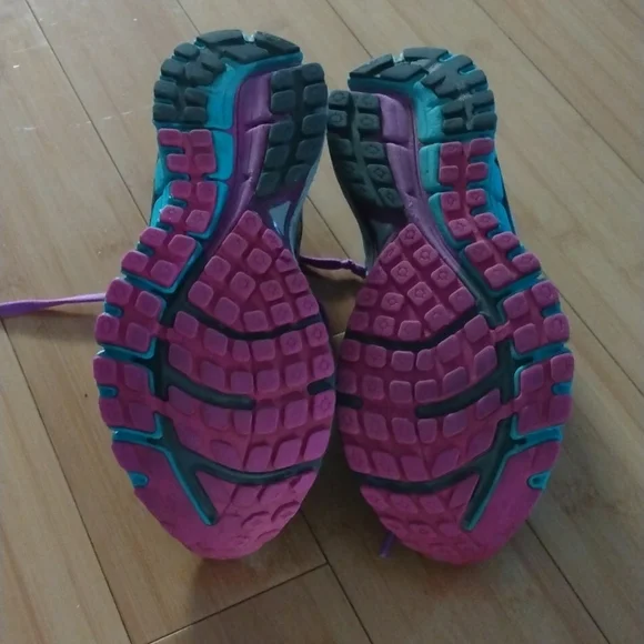 Brooks Women's Adrenaline GTS 17 Running Shoe size 9 NARROW. - Picture 5 of 10